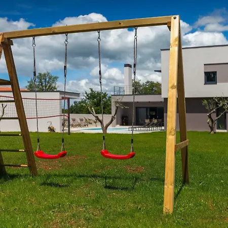 Median For 10 People With Sea View, Kids Playground & Pet Friendly - Only 3 Km From * Gajana