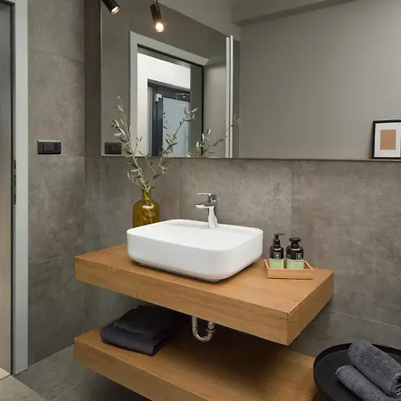 Median For 10 People With Sea View, Kids Playground & Pet Friendly - Only 3 Km From فيلة Gajana