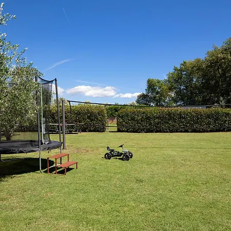 Villa Median For 10 People With Sea View, Kids Playground & Pet Friendly - Only 3 Km From Gajana