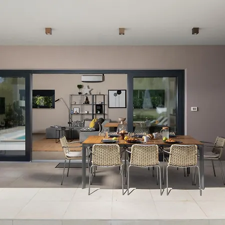 Median For 10 People With Sea View, Kids Playground & Pet Friendly - Only 3 Km From