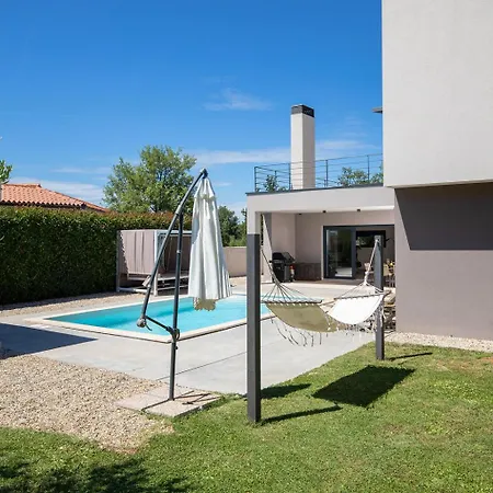 Median For 10 People With Sea View, Kids Playground & Pet Friendly - Only 3 Km From Villa